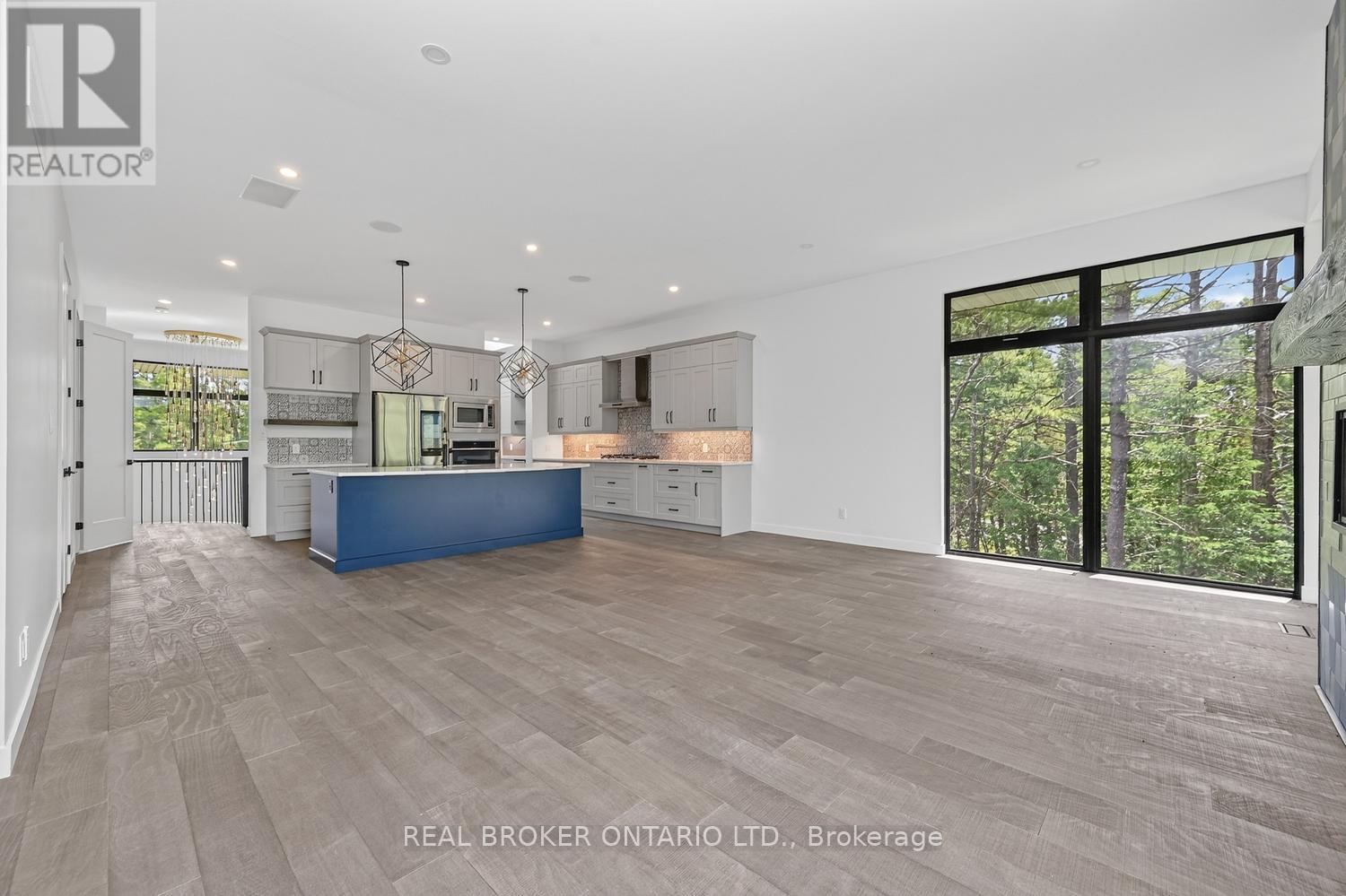 2068 RICHMOND ROAD - 8