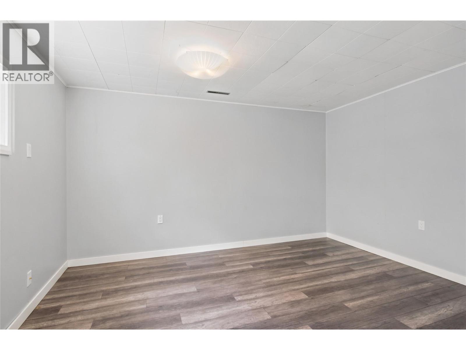 210 Ash Street - 18