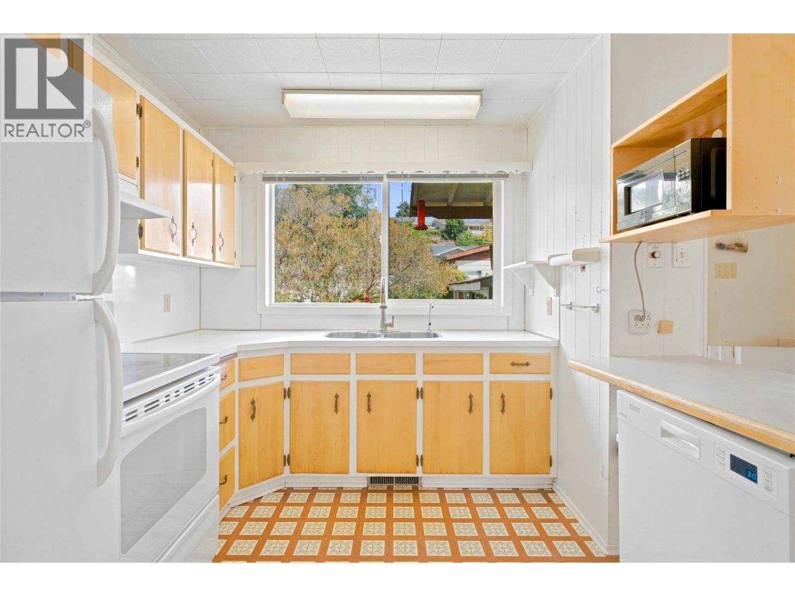210 Ash Street - 12