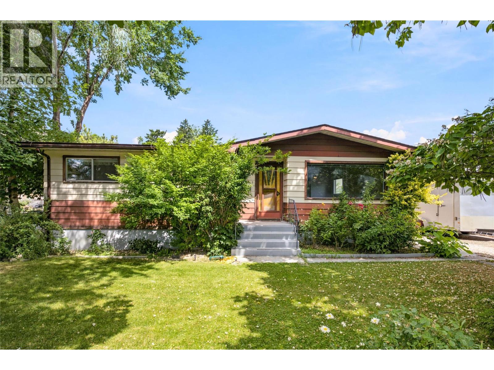210 Ash Street - 30