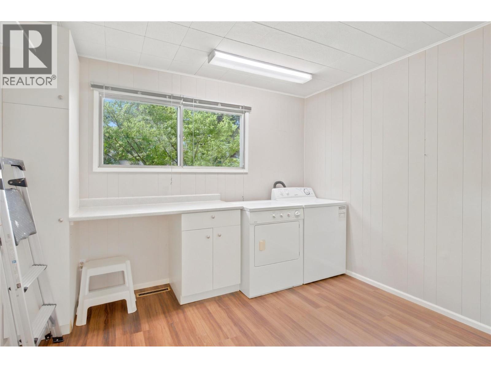210 Ash Street - 13