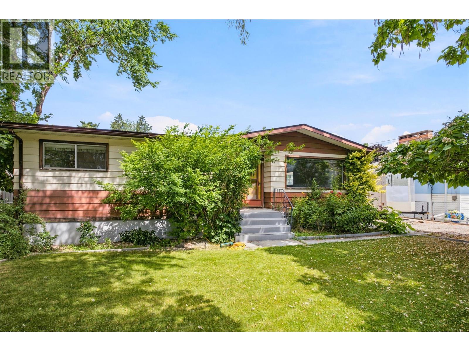 210 Ash Street - 31