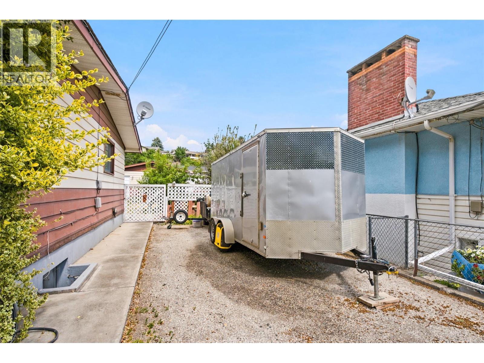 210 Ash Street - 34
