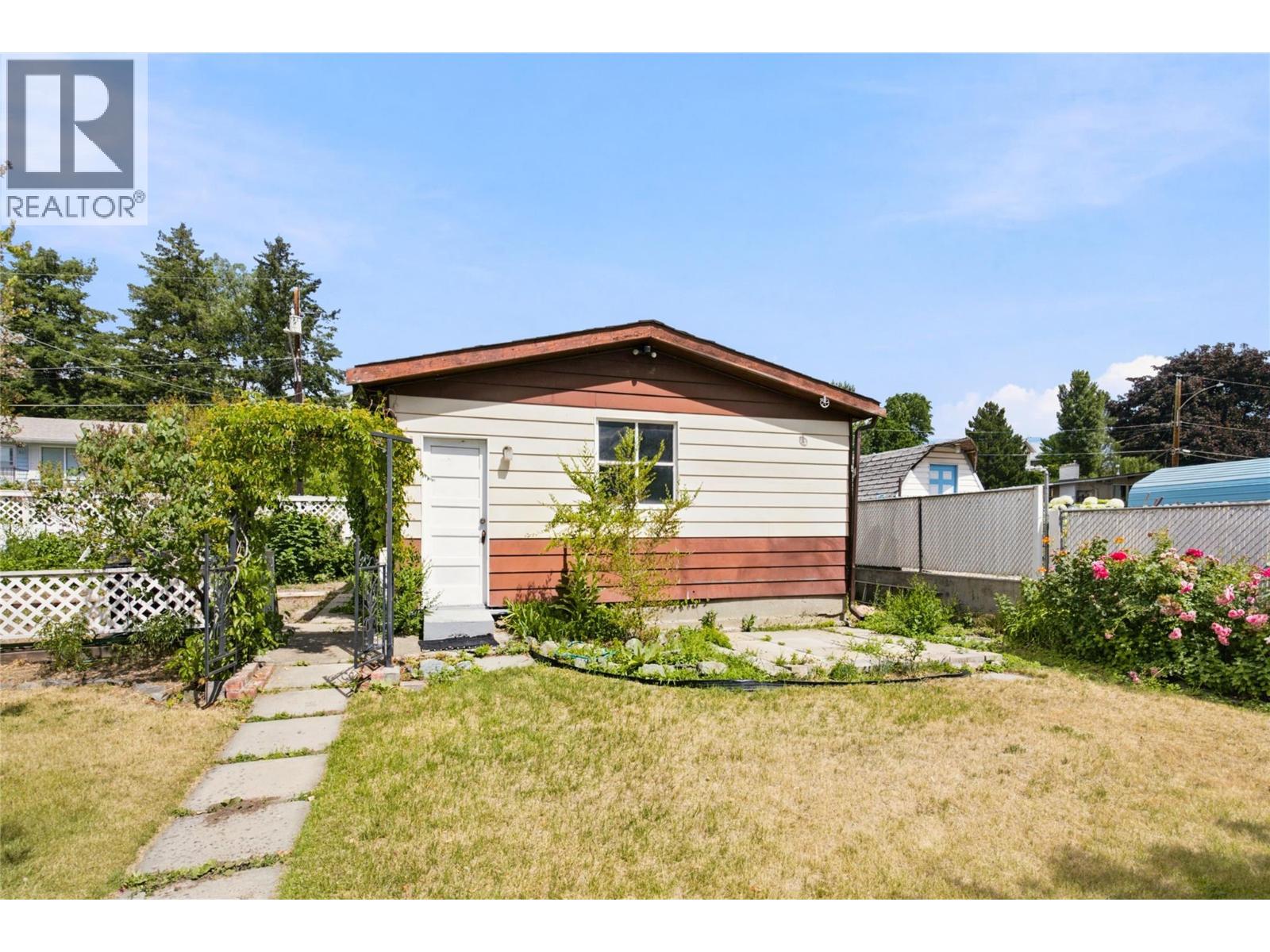 210 Ash Street - 39