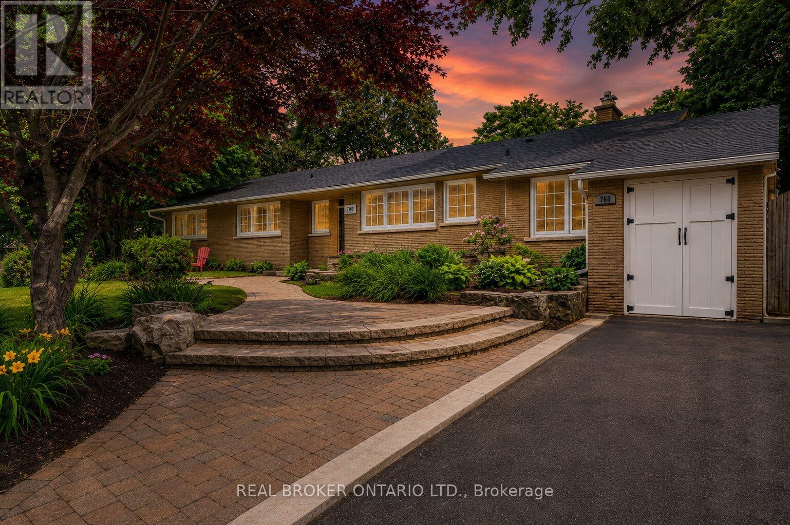 760 KINGSWAY DRIVE - 1