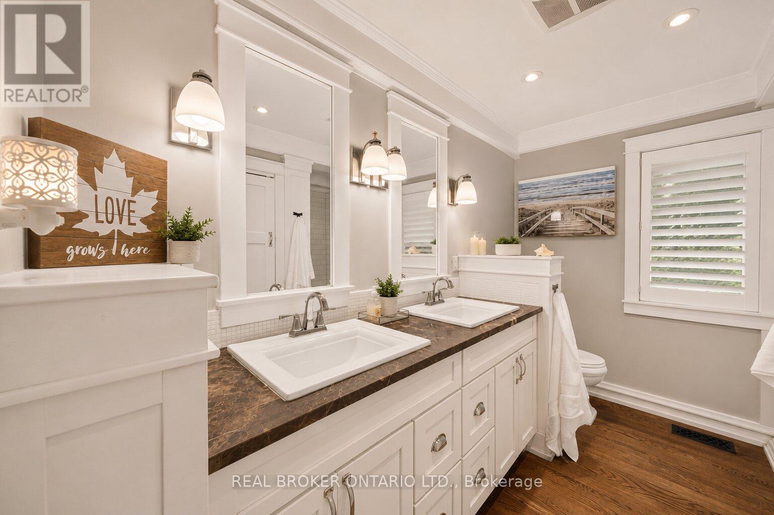760 KINGSWAY DRIVE - 24