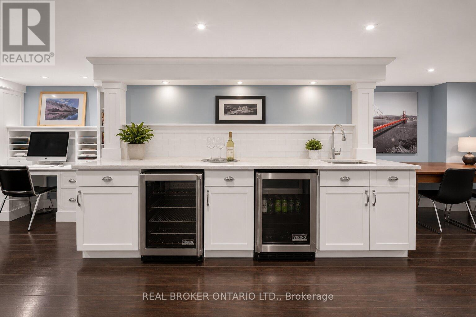 760 KINGSWAY DRIVE - 34