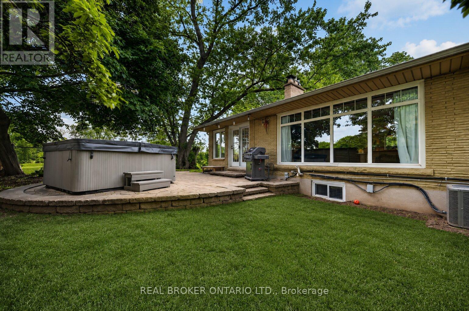 760 KINGSWAY DRIVE - 39