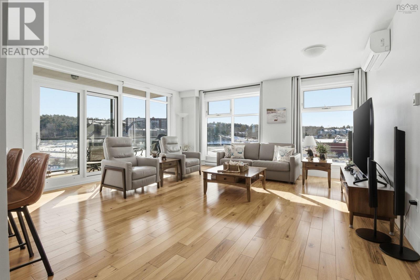 #305 220 Waterfront Drive - 2