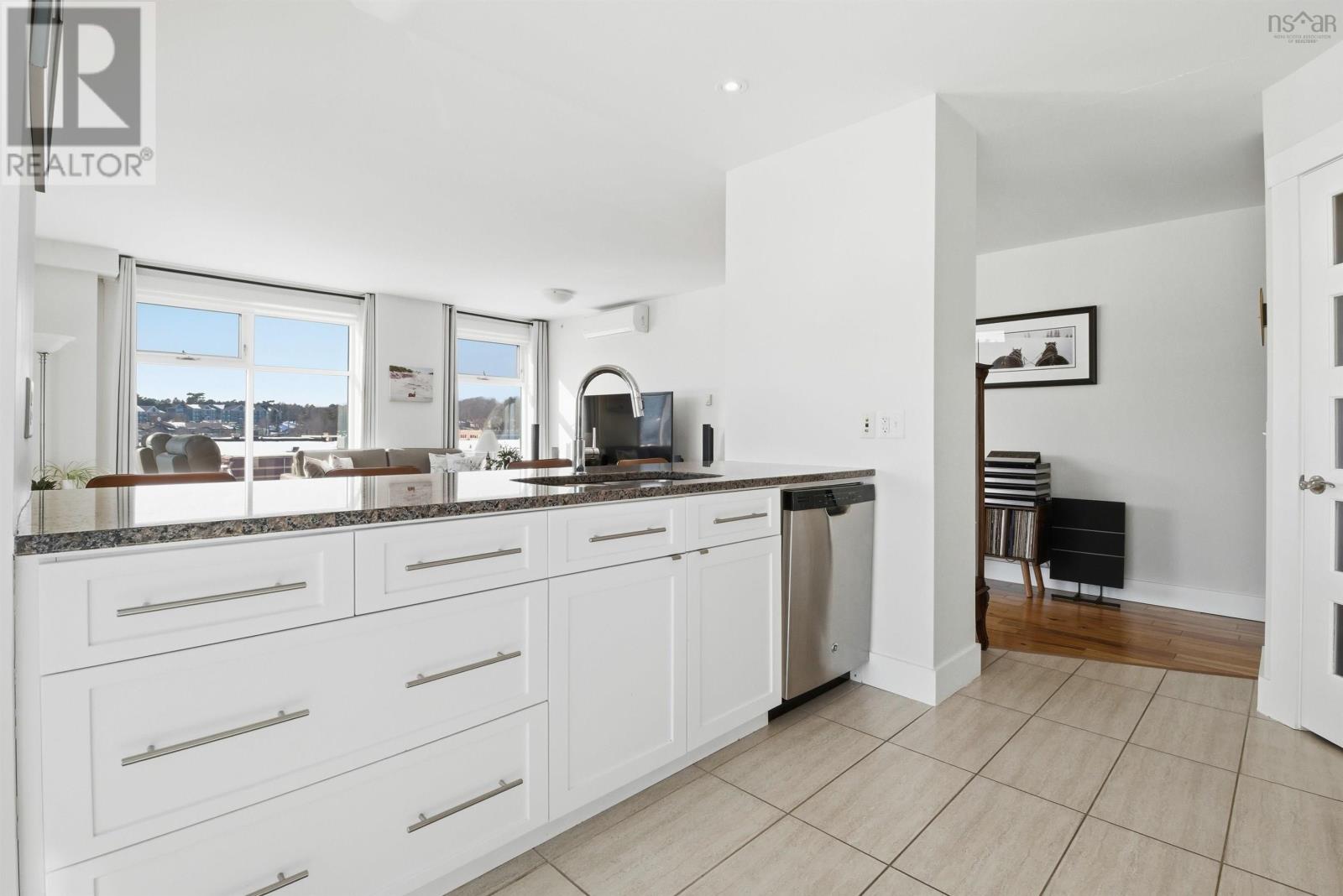 #305 220 Waterfront Drive - 14
