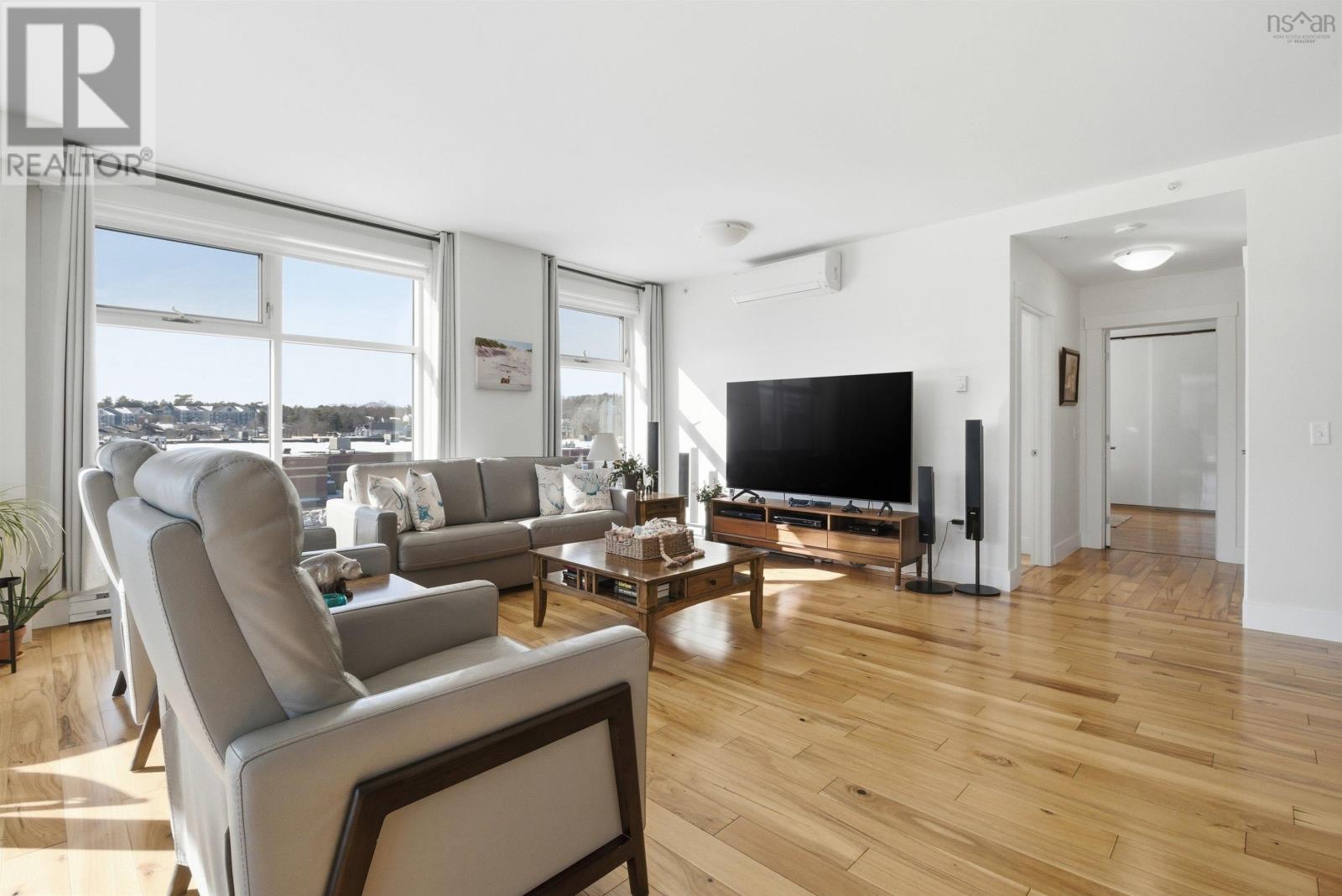 #305 220 Waterfront Drive - 3