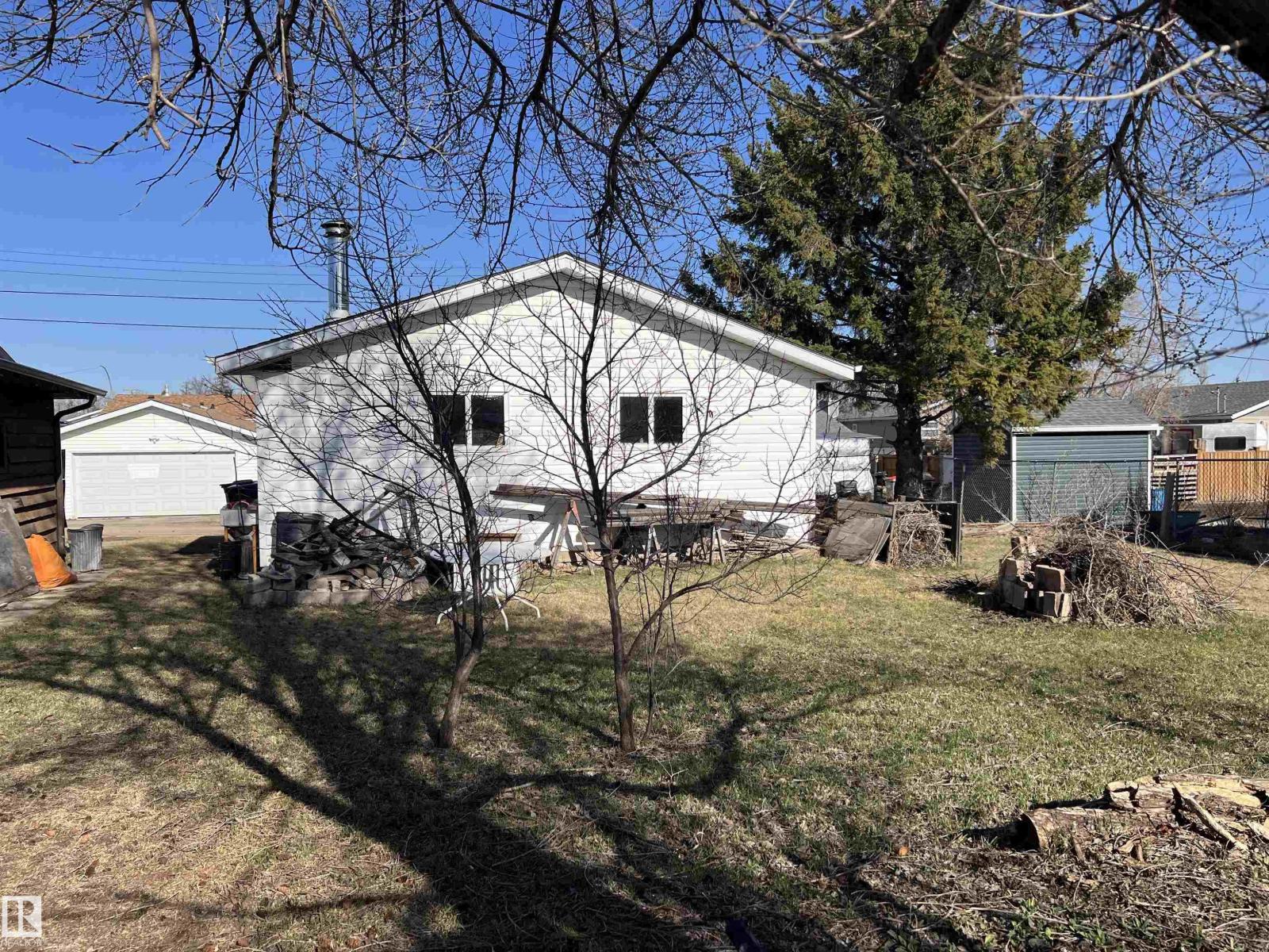 5405 47 ST - photo 3