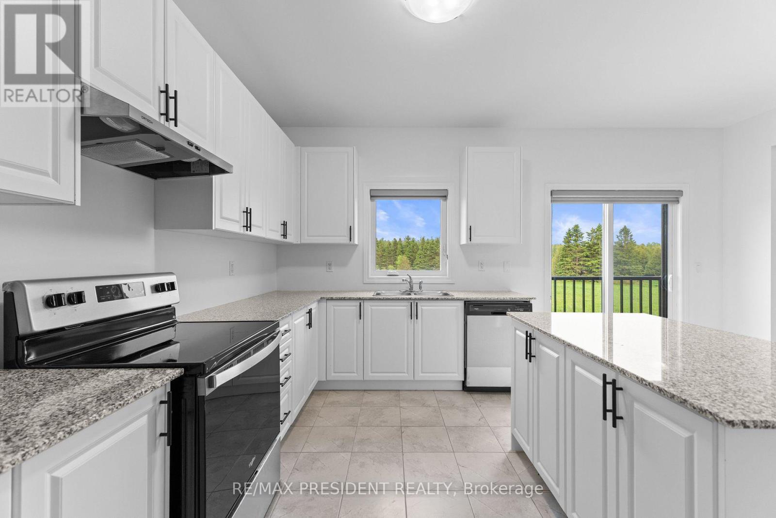 335 RUSSELL STREET - 10