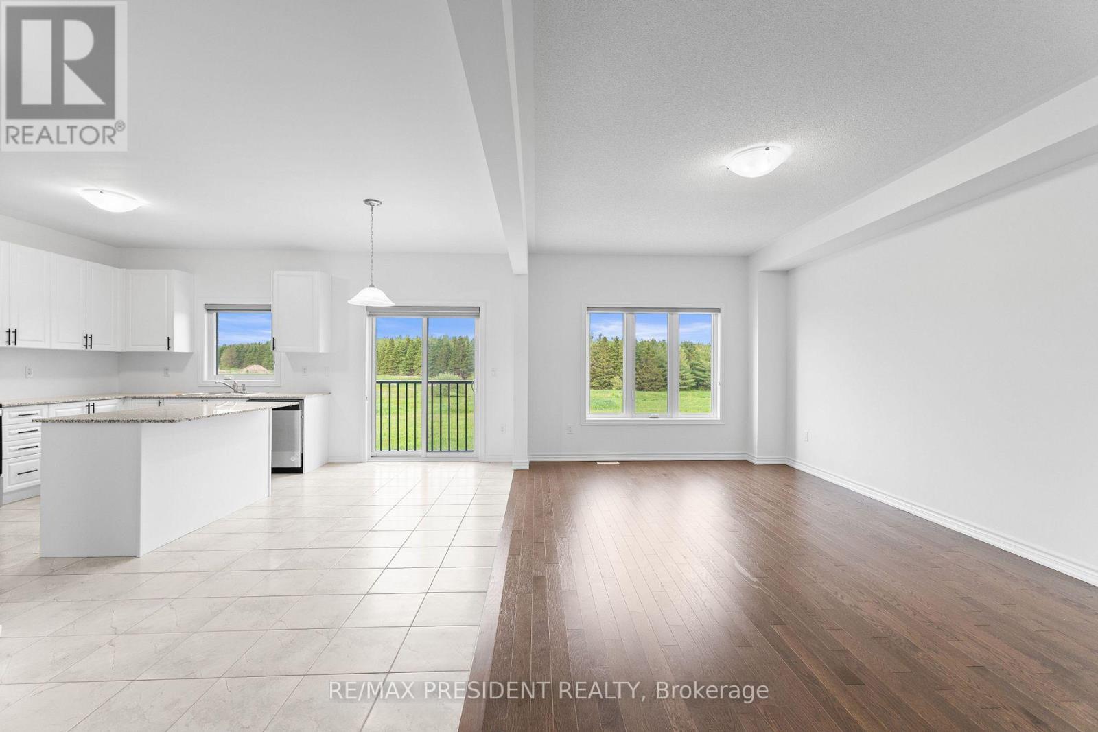 335 RUSSELL STREET - 12