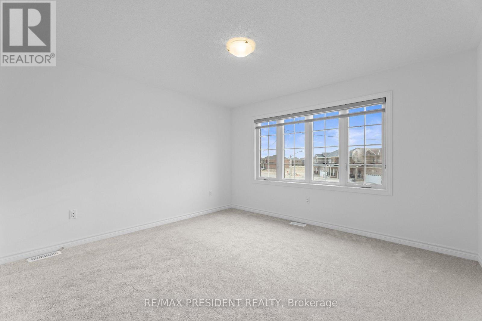 335 RUSSELL STREET - 16