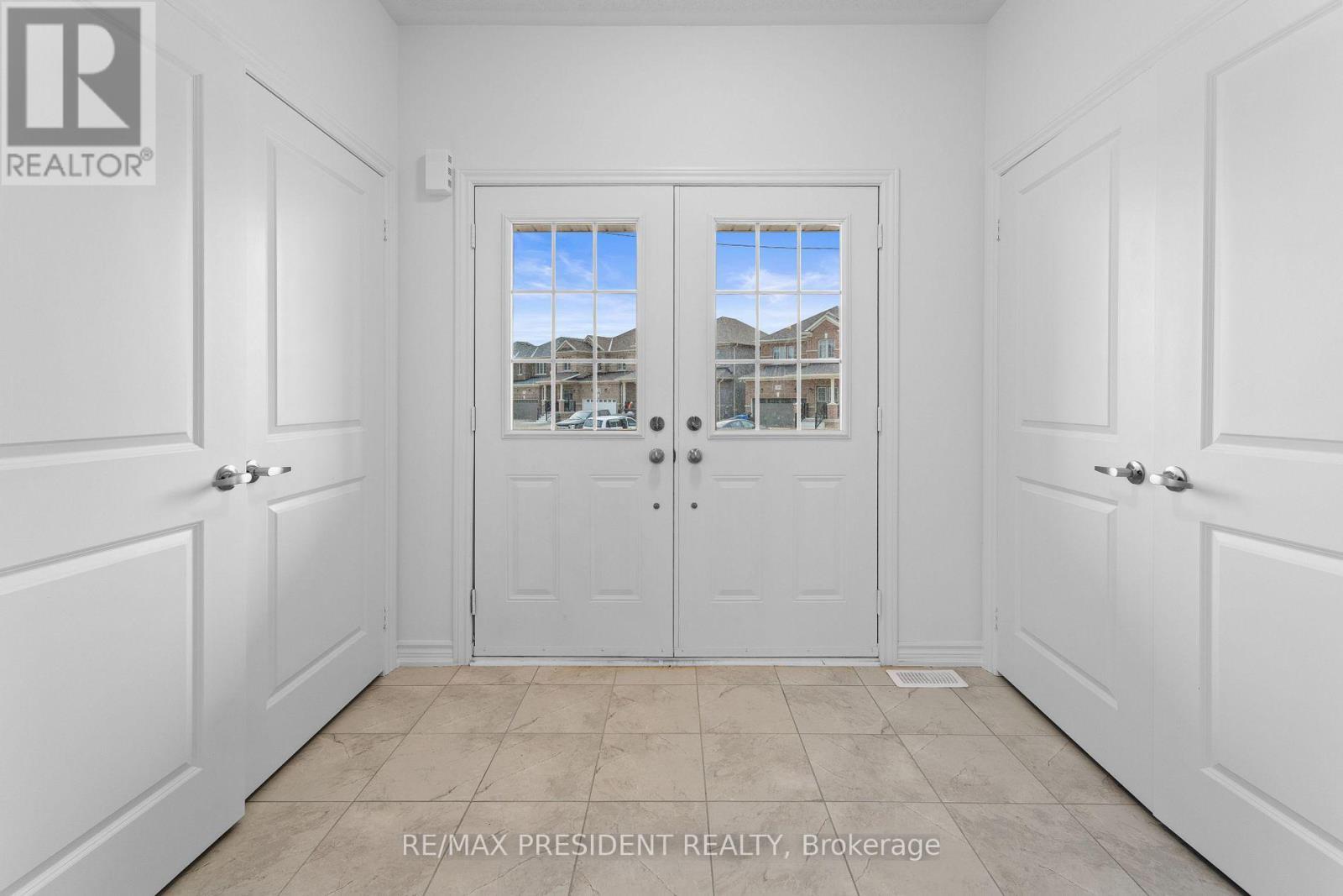 335 RUSSELL STREET - 2