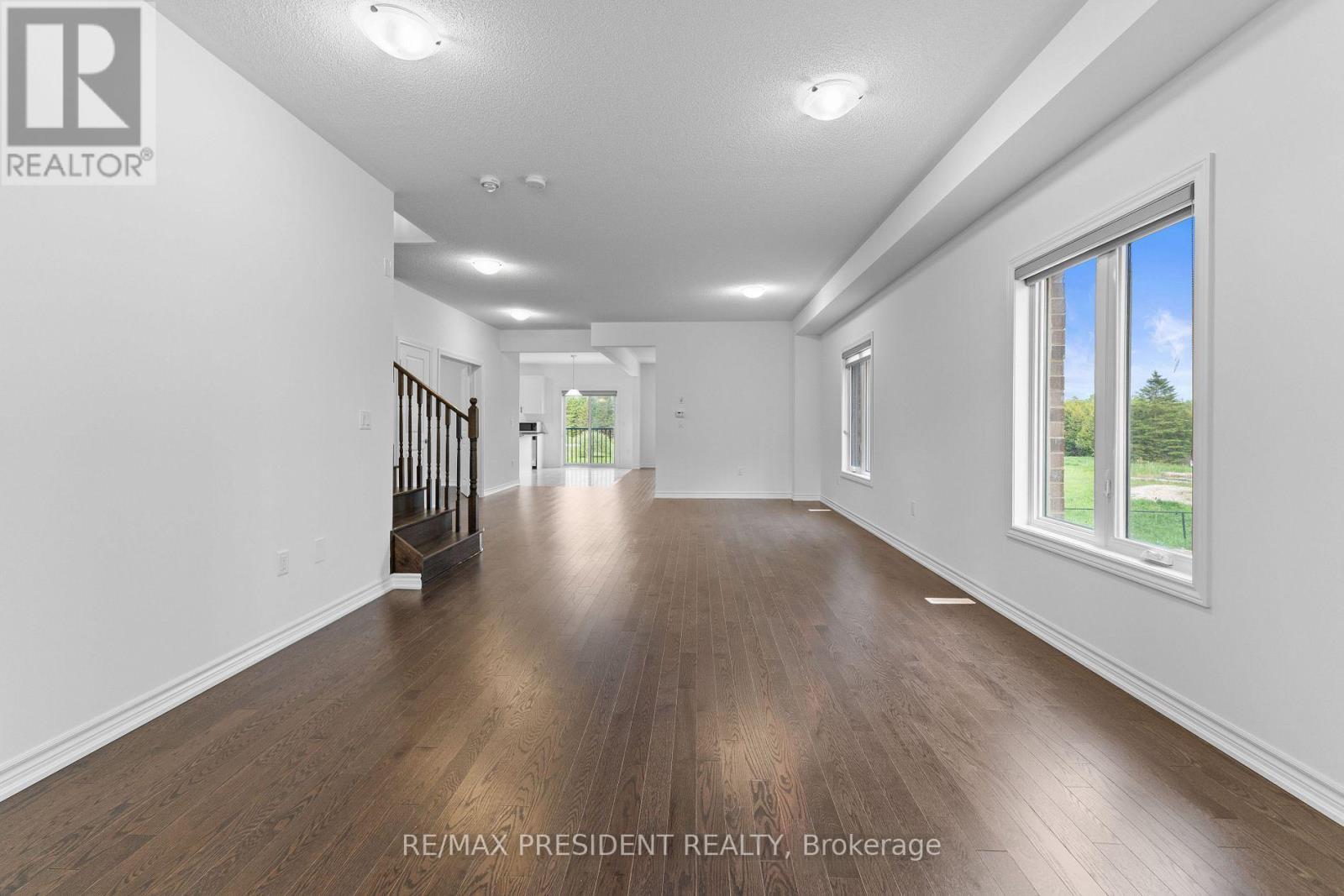 335 RUSSELL STREET - 5