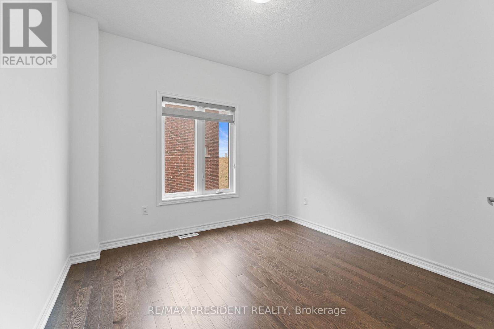 335 RUSSELL STREET - 7
