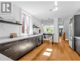 25 Grange Avenue, Toronto, ON M5T1C6 Photo 13