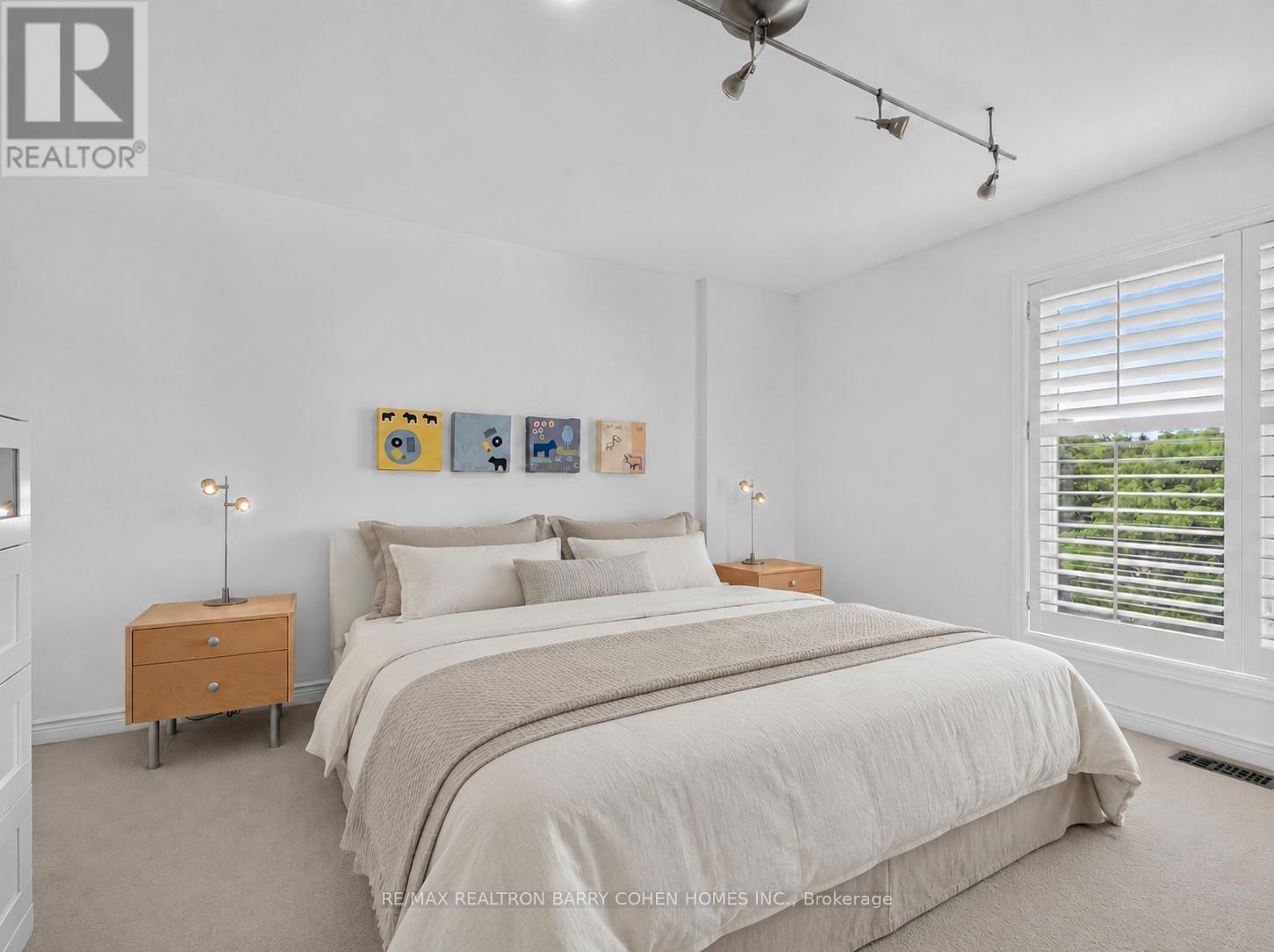 21 BIRCHBANK LANE - 19
