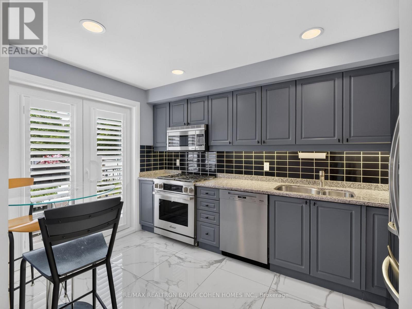 21 BIRCHBANK LANE - 5