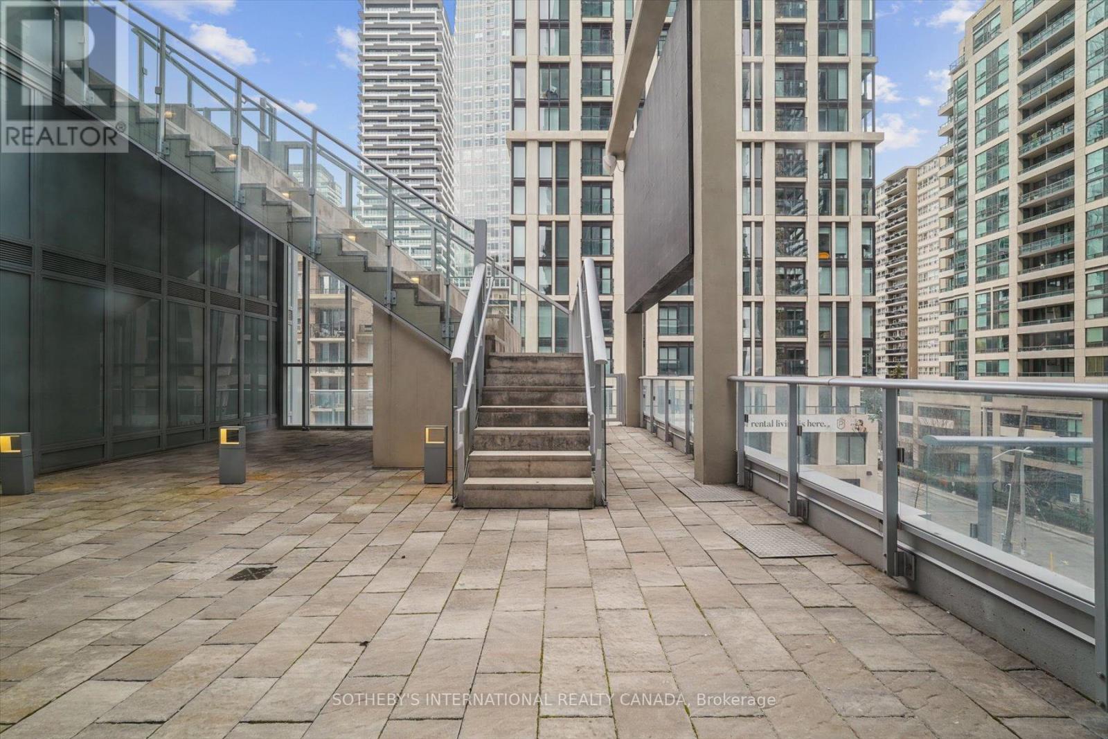 #2307 195 REDPATH AVENUE - 35