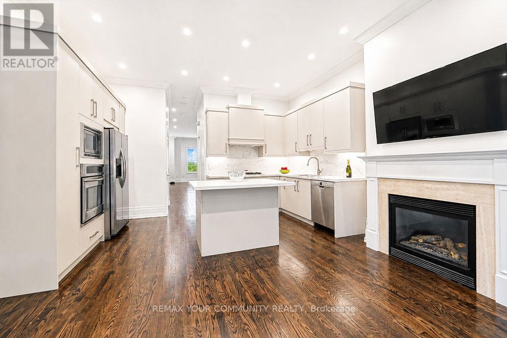 #212 47 YORK MILLS ROAD - 15