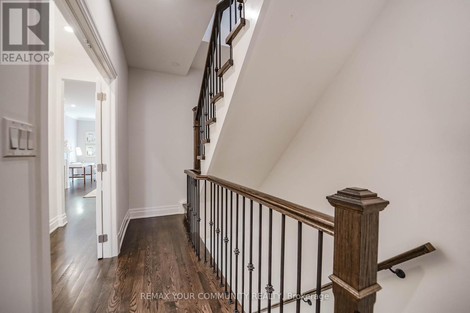 #212 47 YORK MILLS ROAD - 22