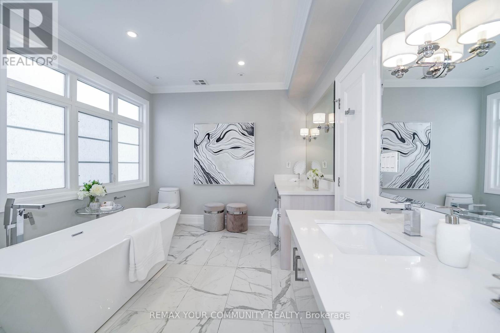 #212 47 YORK MILLS ROAD - 29