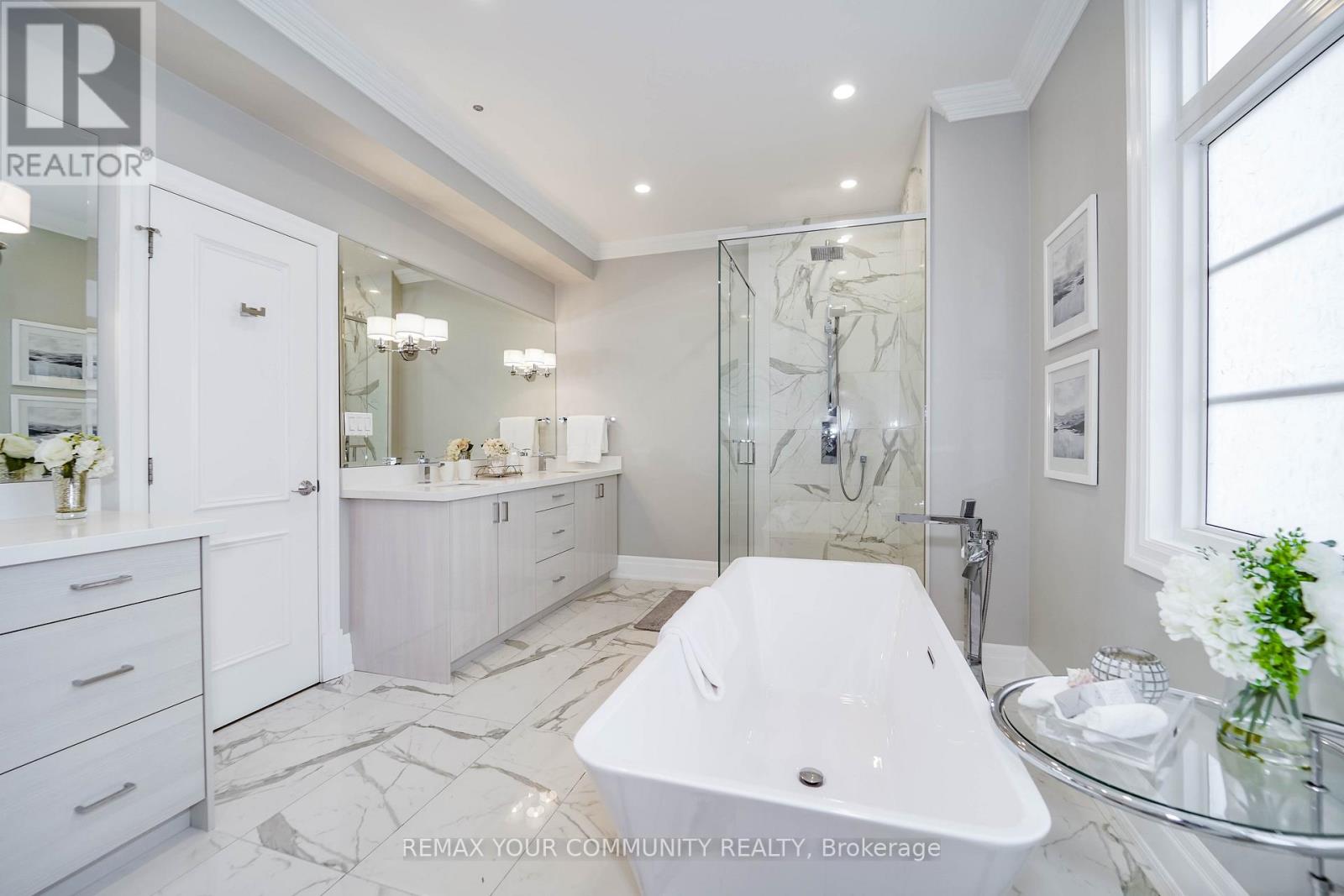 #212 47 YORK MILLS ROAD - 30