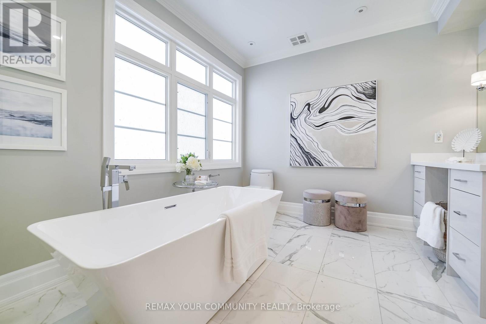 #212 47 YORK MILLS ROAD - 31