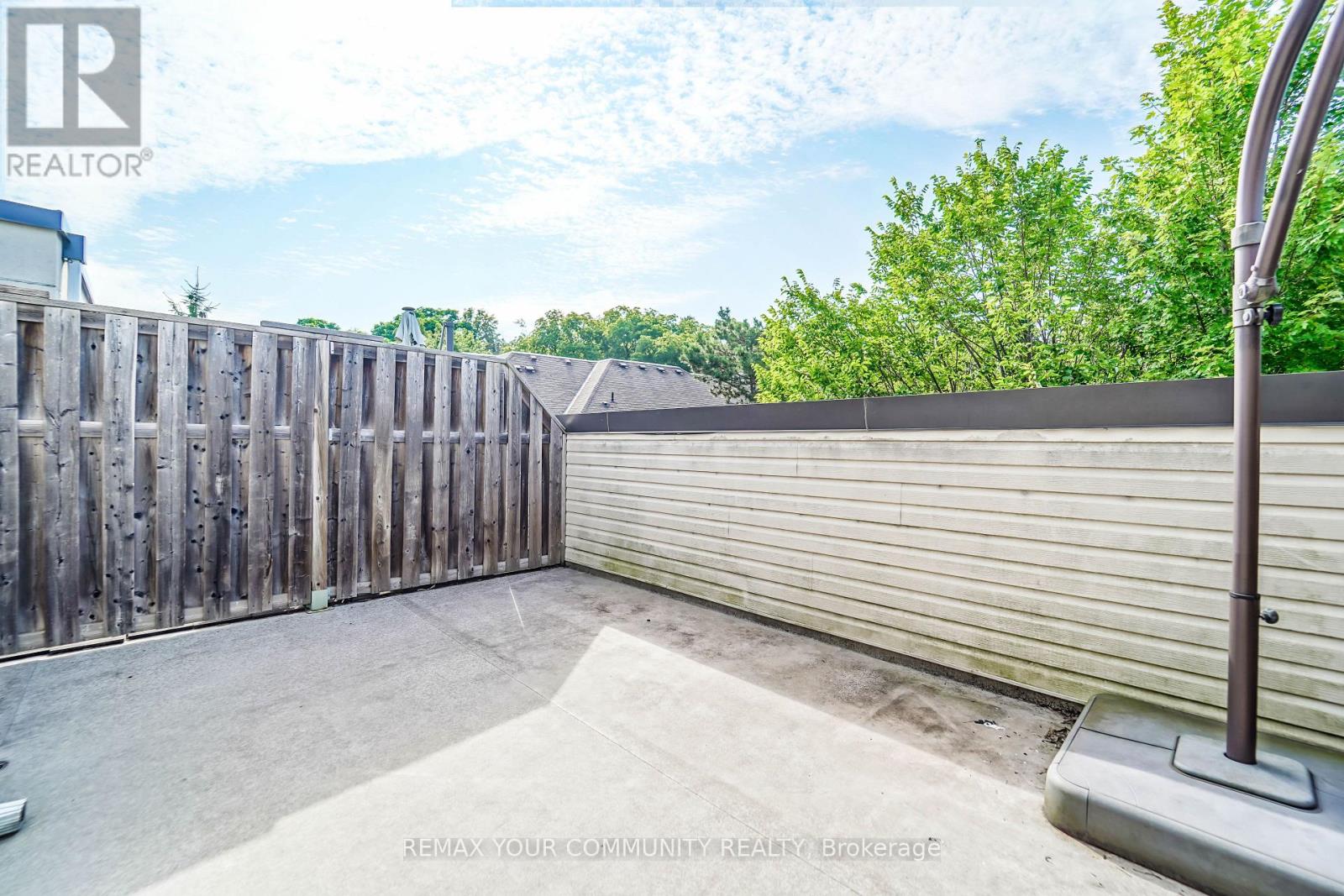 #212 47 YORK MILLS ROAD - 44