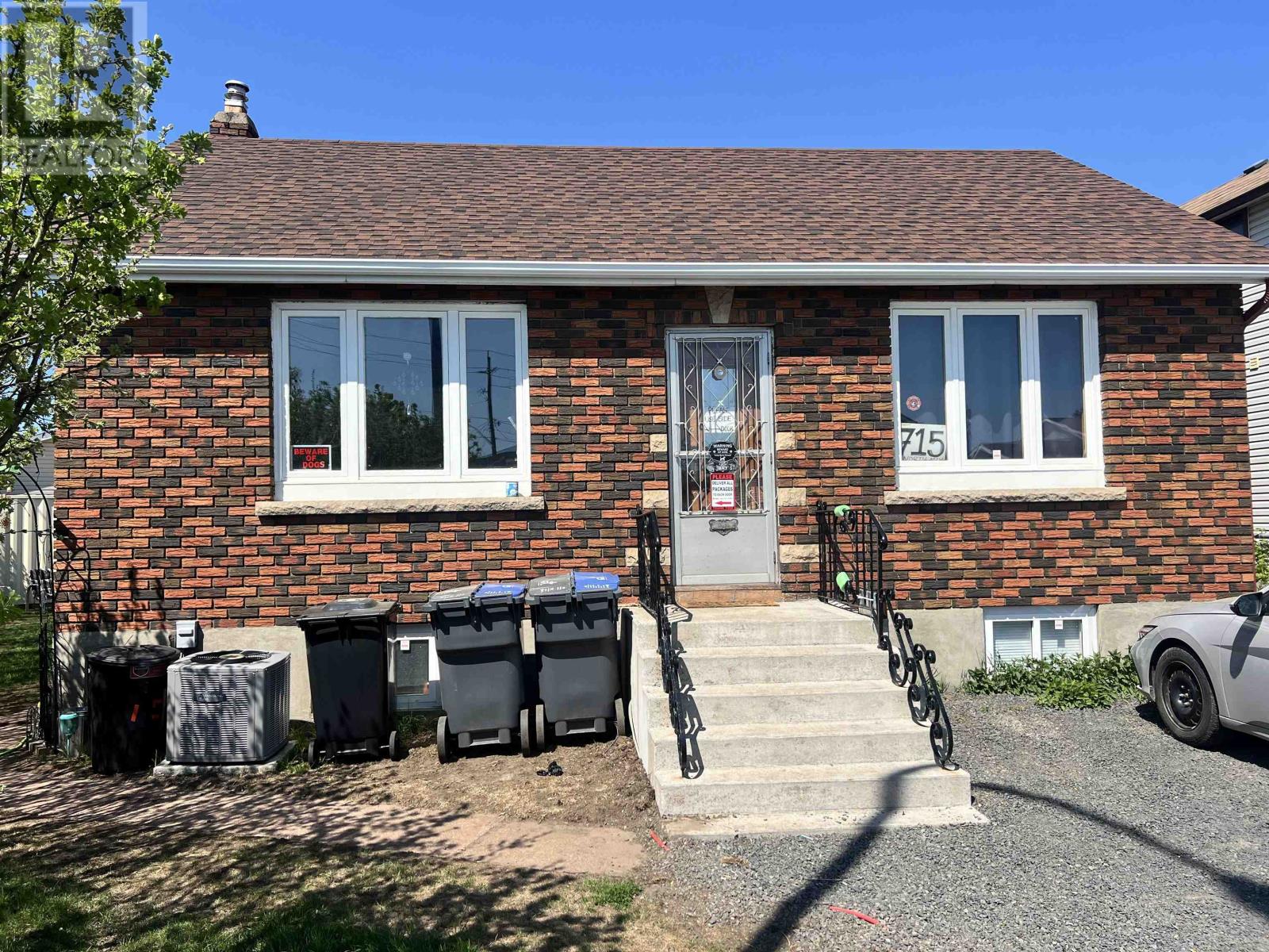 715 May ST N - 1