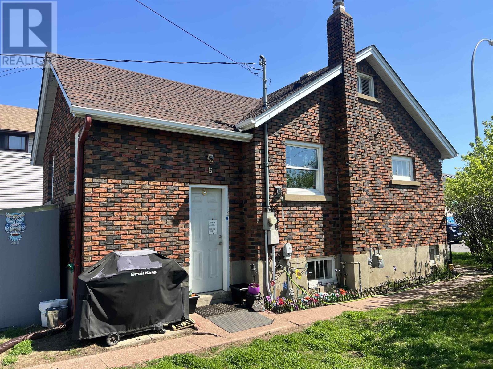 715 May ST N - 3
