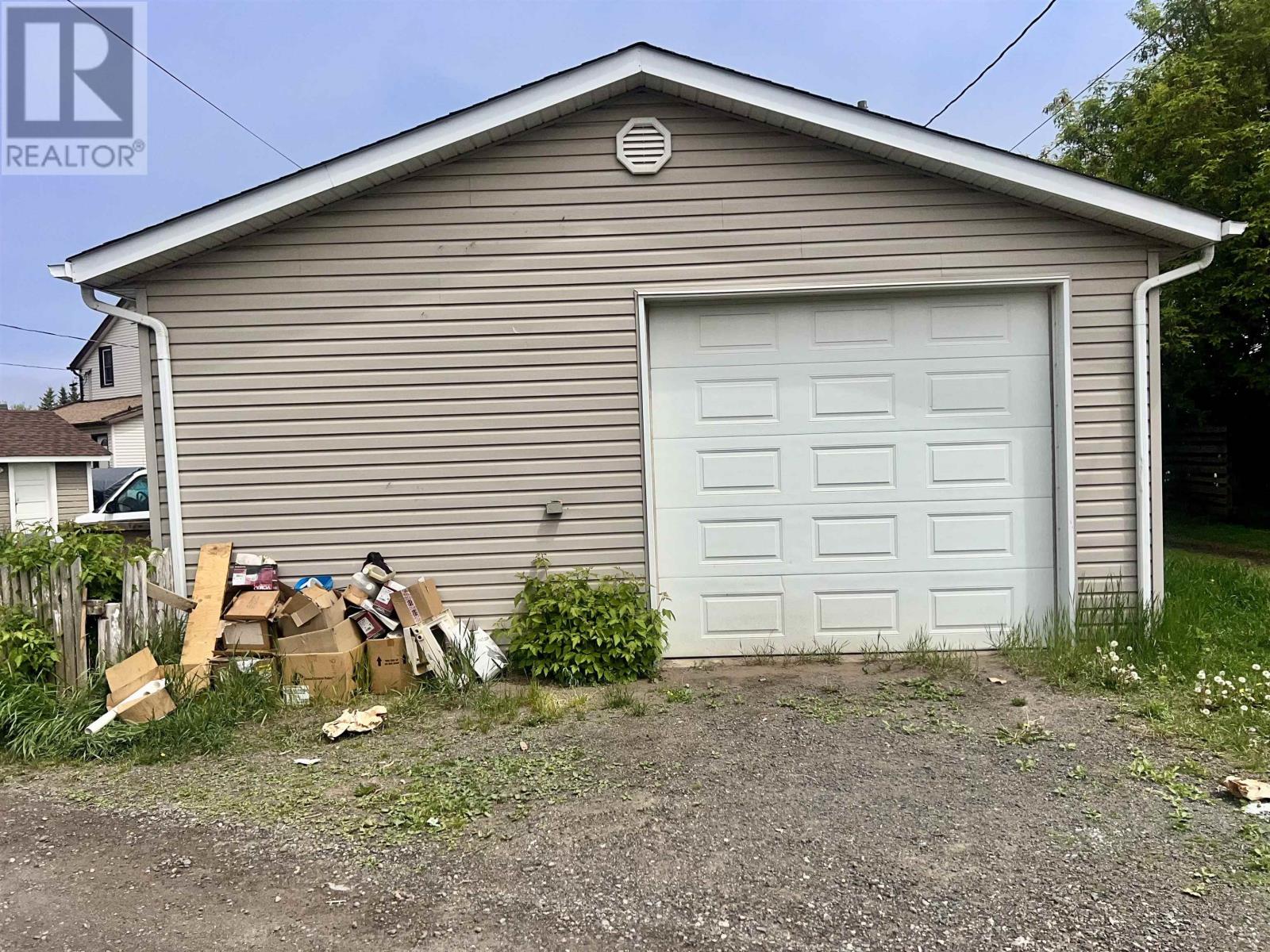 715 May ST N - 4