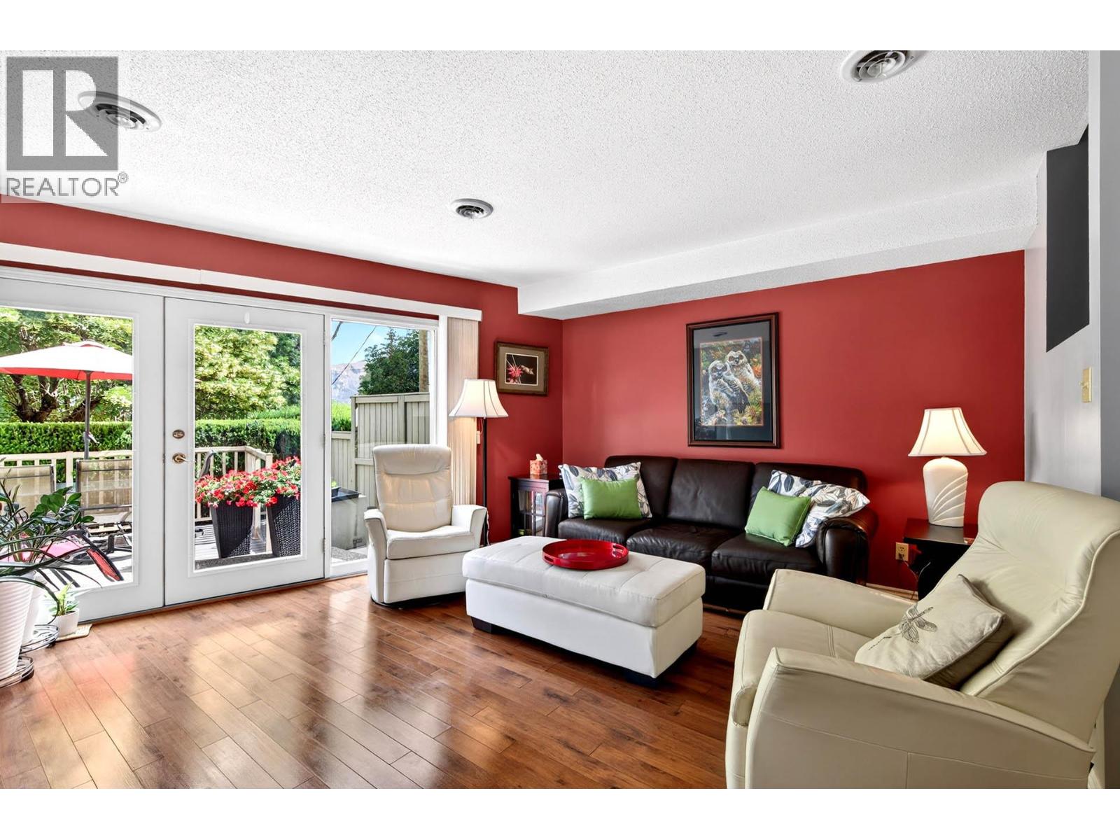 #15 145 NICOLA Street - 6