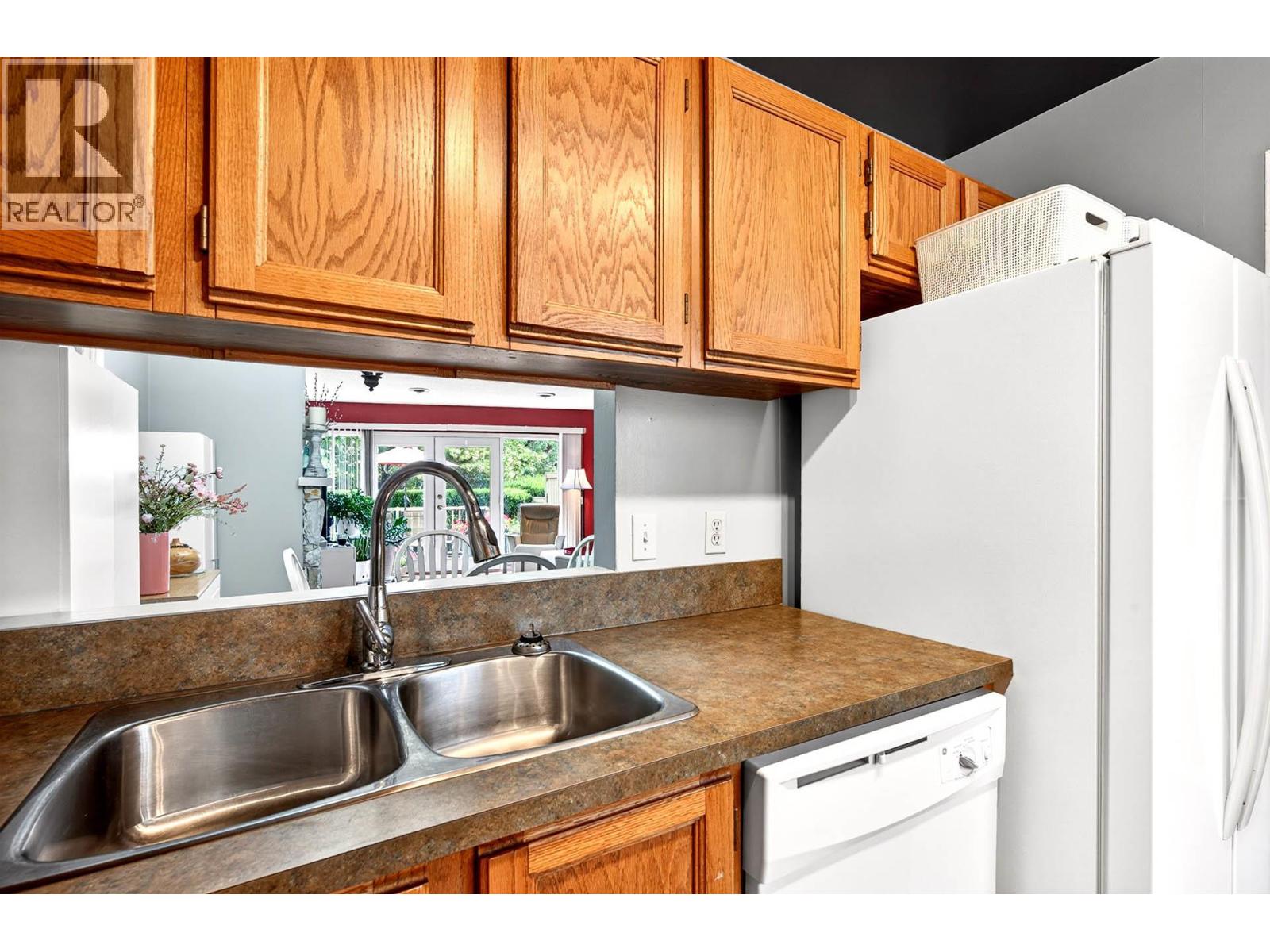 #15 145 NICOLA Street - 14