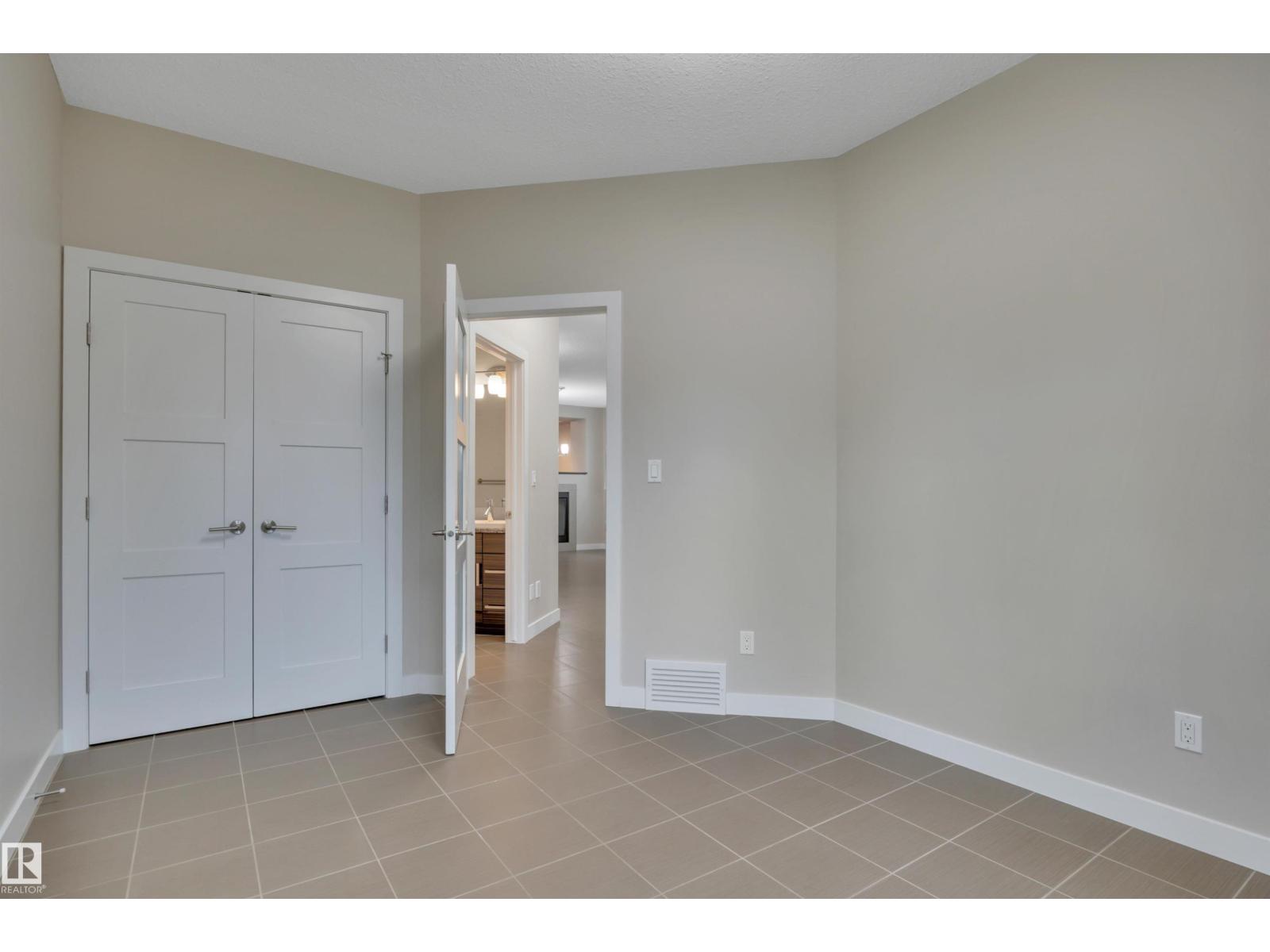 10951 81 AV NW — photo 20