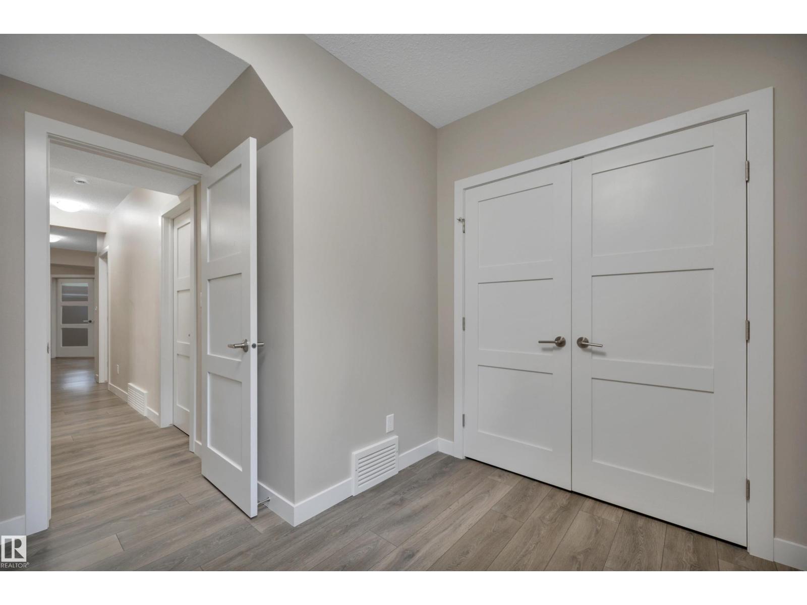 10951 81 AV NW — photo 48
