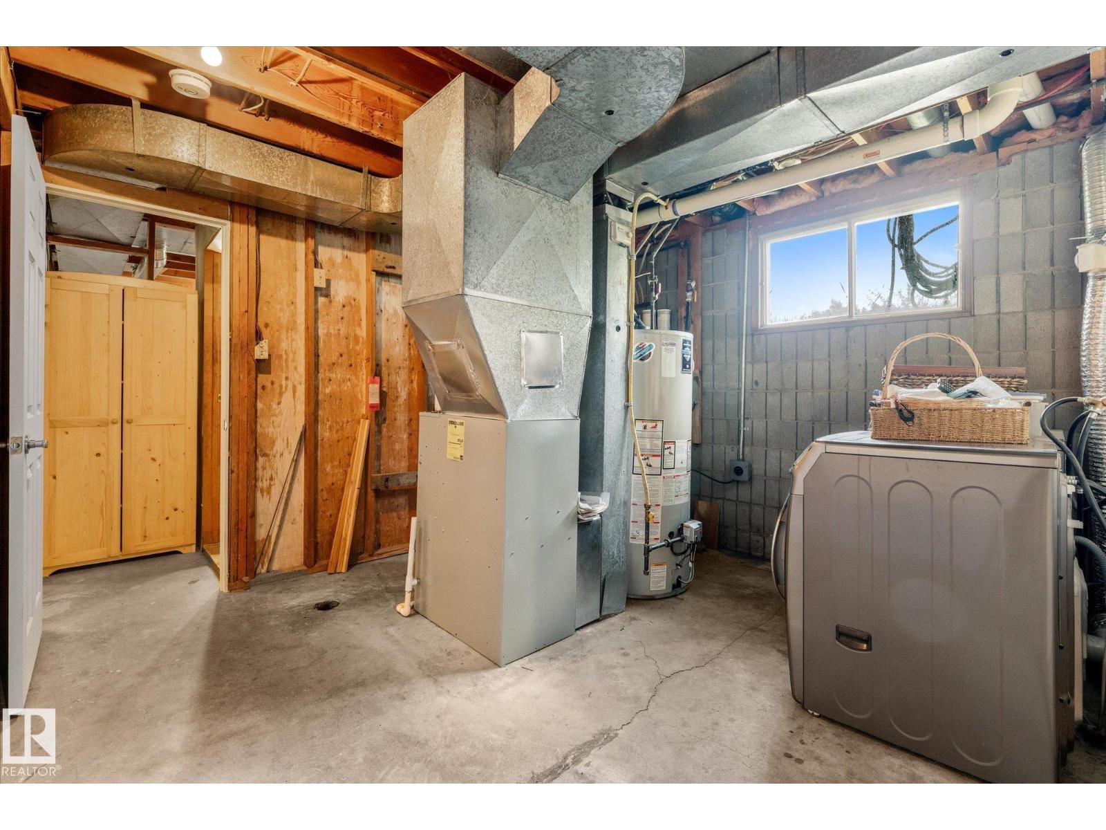 51065 HWY 770 - 35