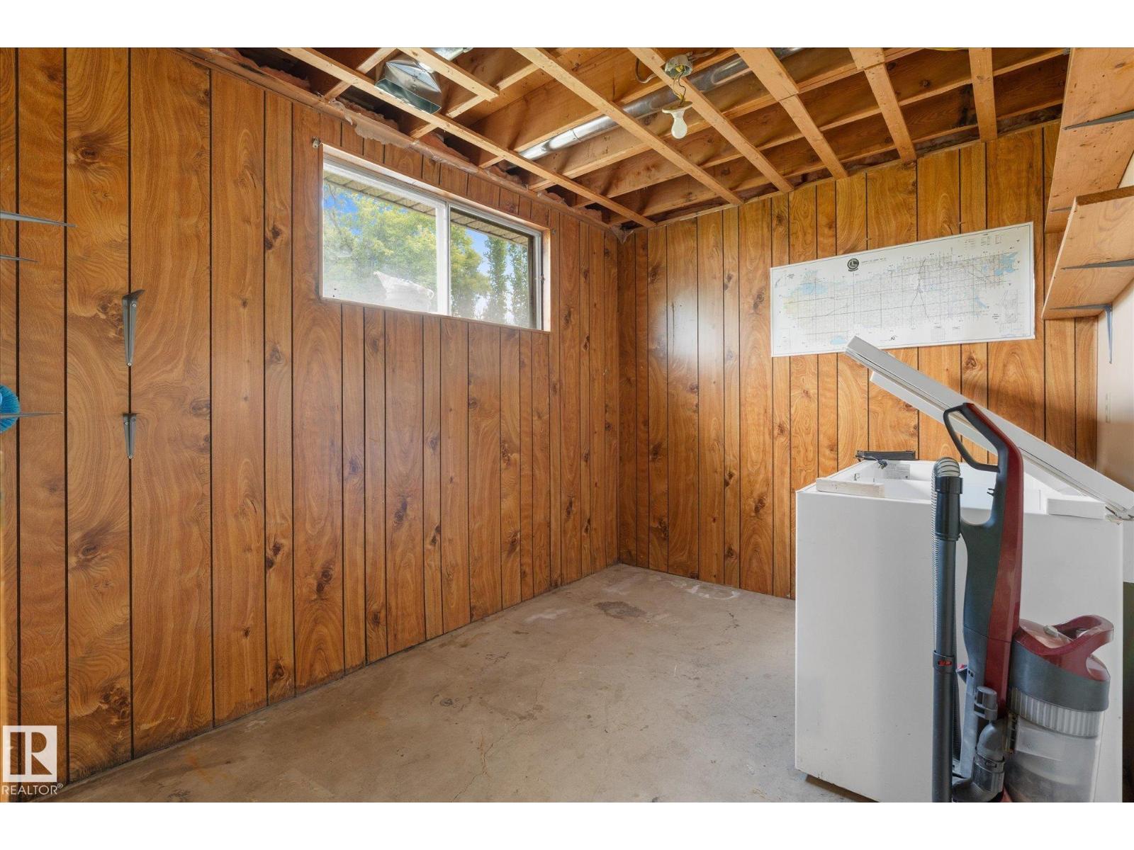 51065 HWY 770 - 36