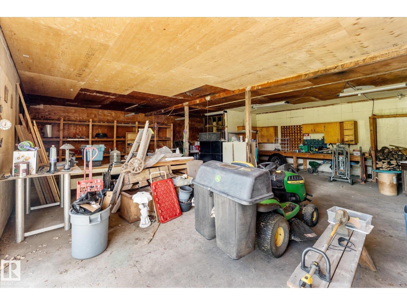 51065 HWY 770 - 43