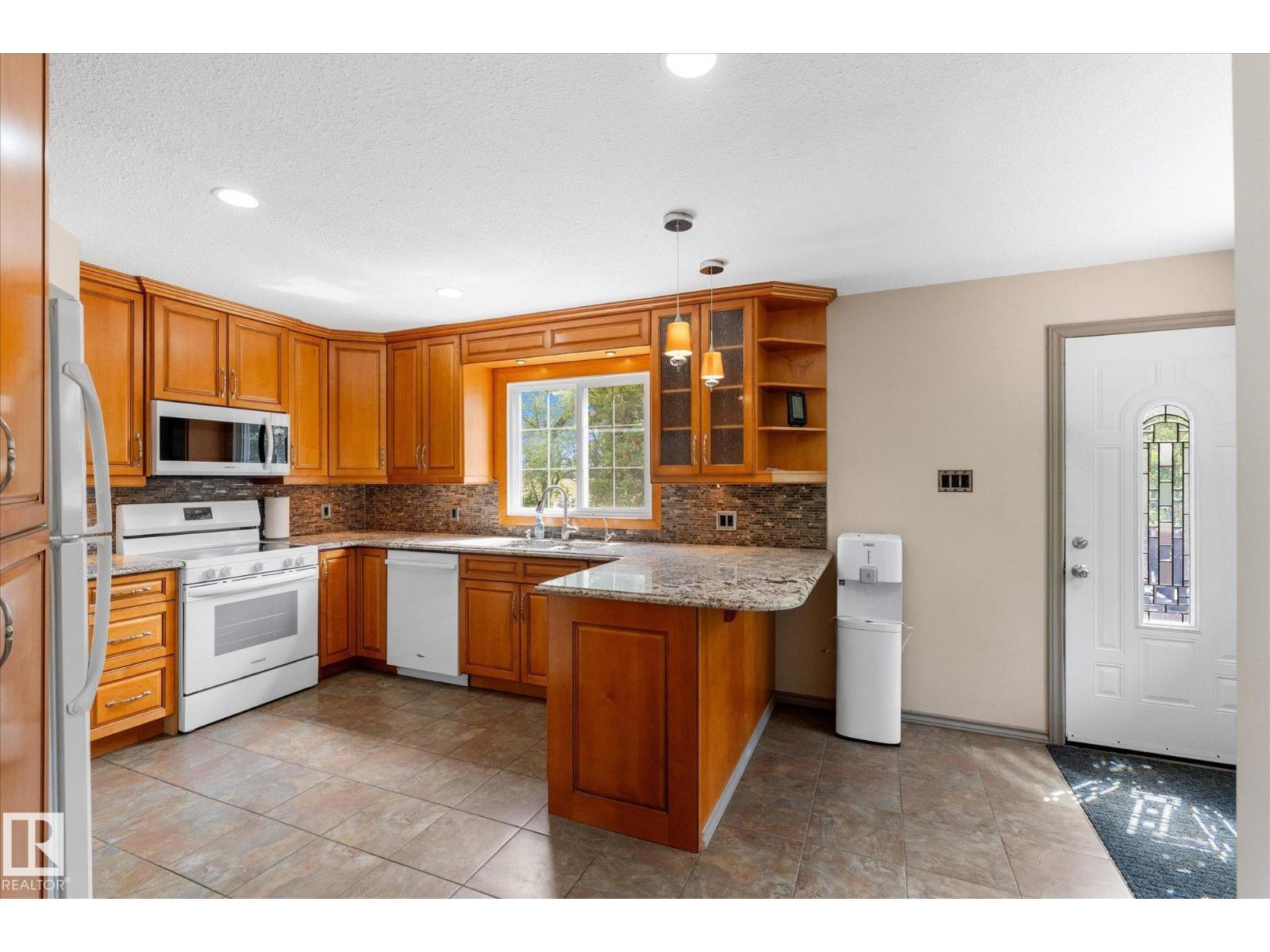 51065 HWY 770 - 8