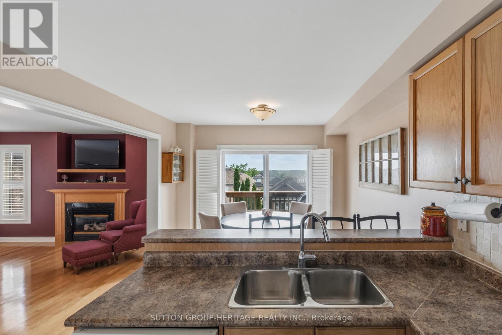 16 NOBBS DRIVE - 6