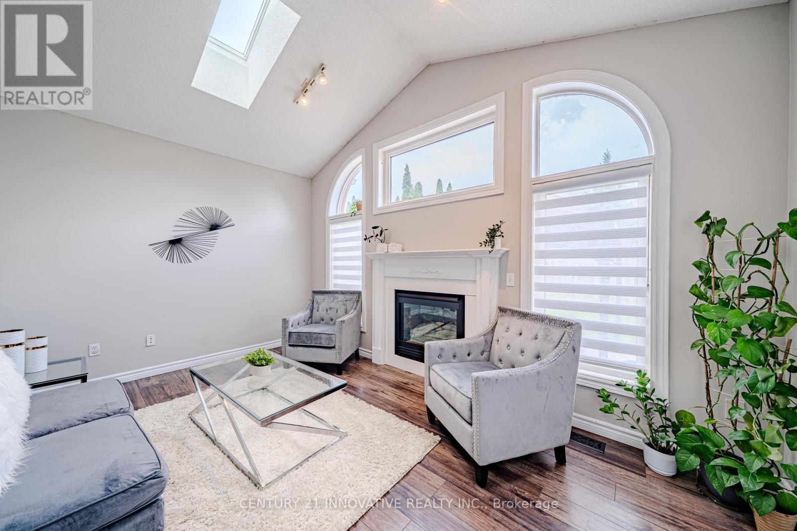 30 CASTLE GREEN DRIVE - 12
