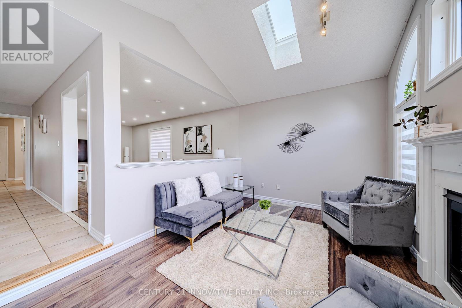 30 CASTLE GREEN DRIVE - 14