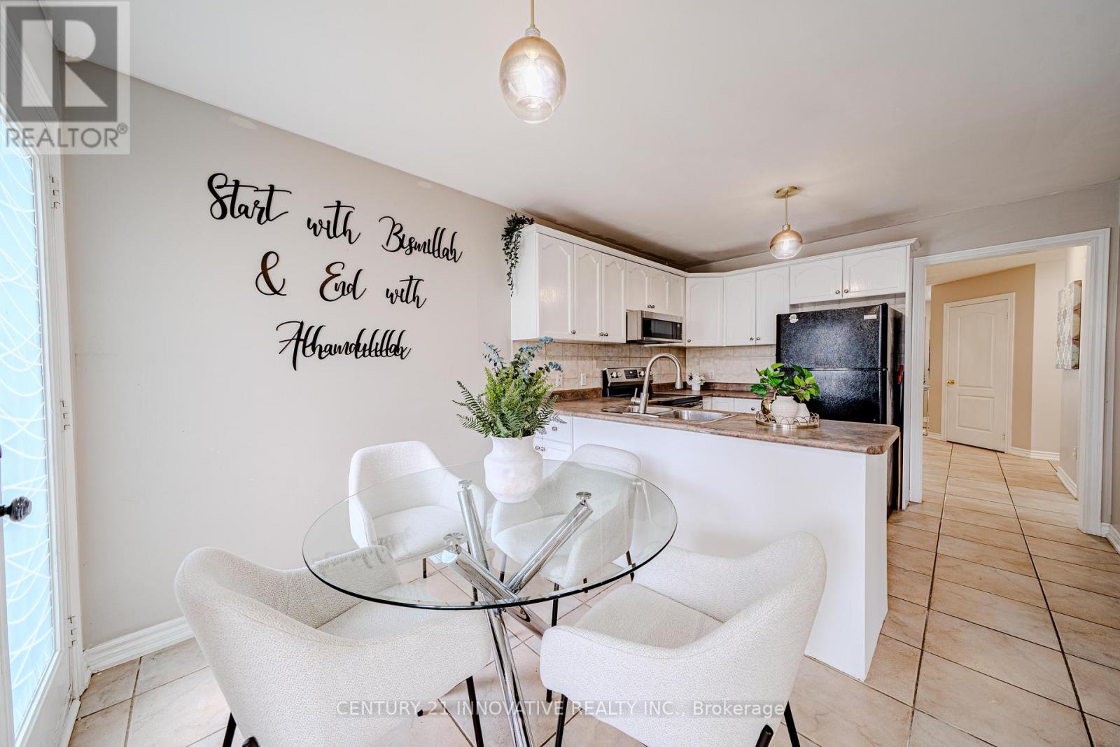 30 CASTLE GREEN DRIVE - 17