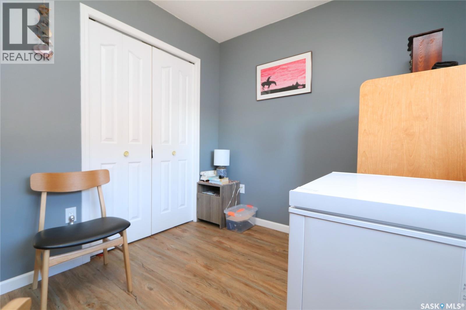 #103 30 Russell DRIVE - 13