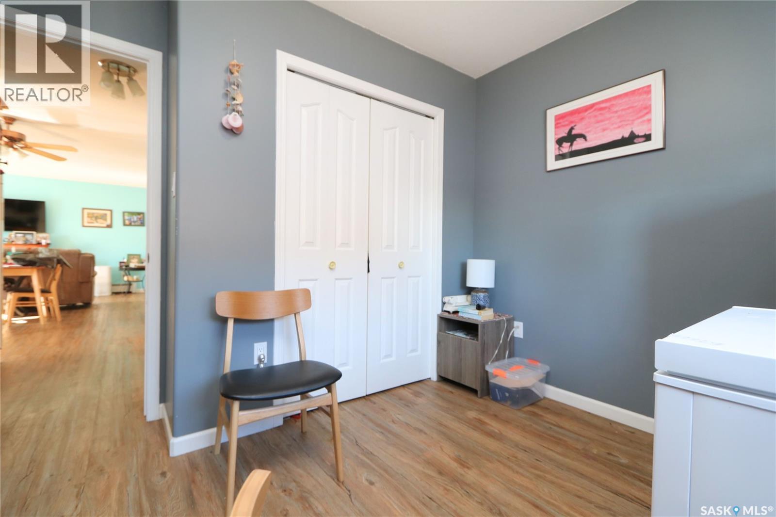 #103 30 Russell DRIVE - 14