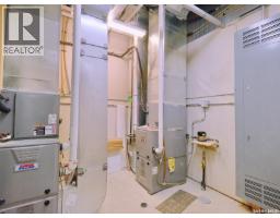 111 1st Avenue W, Rosetown, SK S0L2V0 Photo 17